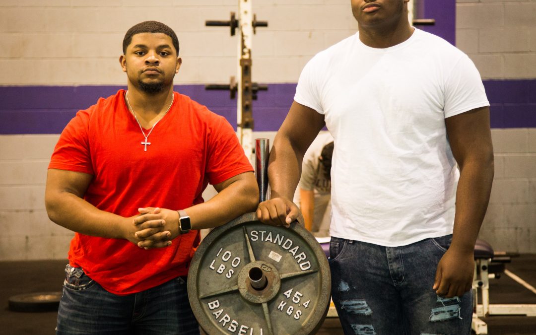 Raising the bar: Two LHS students heading to state in powerlifting