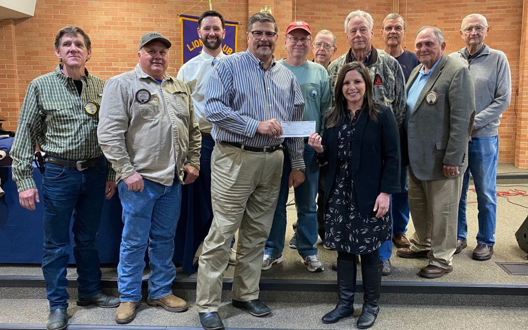 Kurth Primary receives donation from Z&OO Railroad for playground equipment